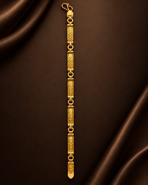Men's 22K gold ornate linked bracelet, 13.950 g - studio view