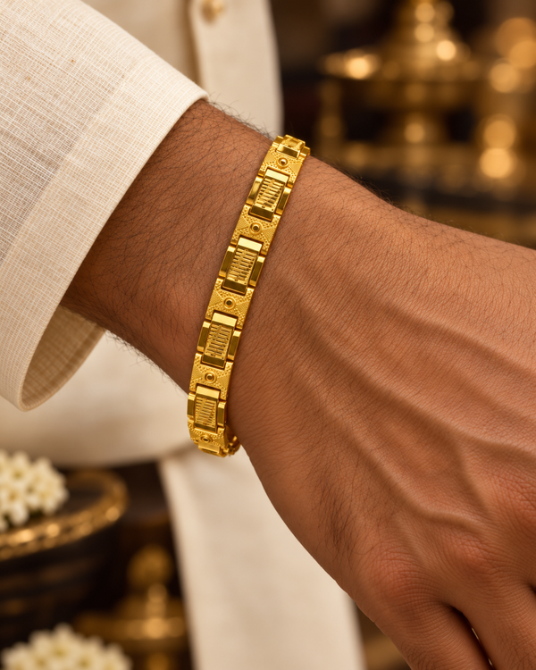 Men's 22K gold textured plaque bracelet, 13.480 g - wrist view